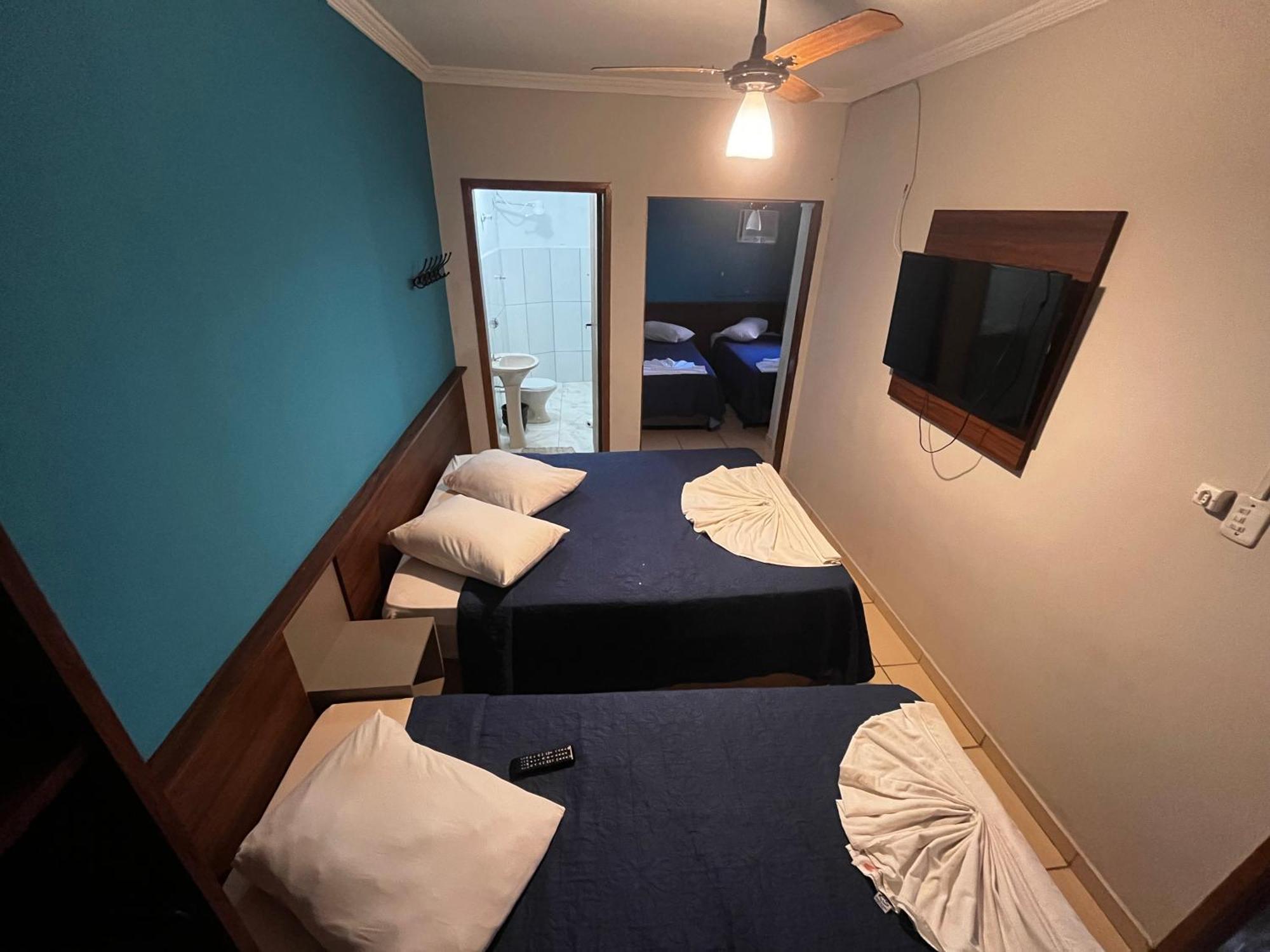 Hotel Cesar Nogueira Aparecida  Bagian luar foto