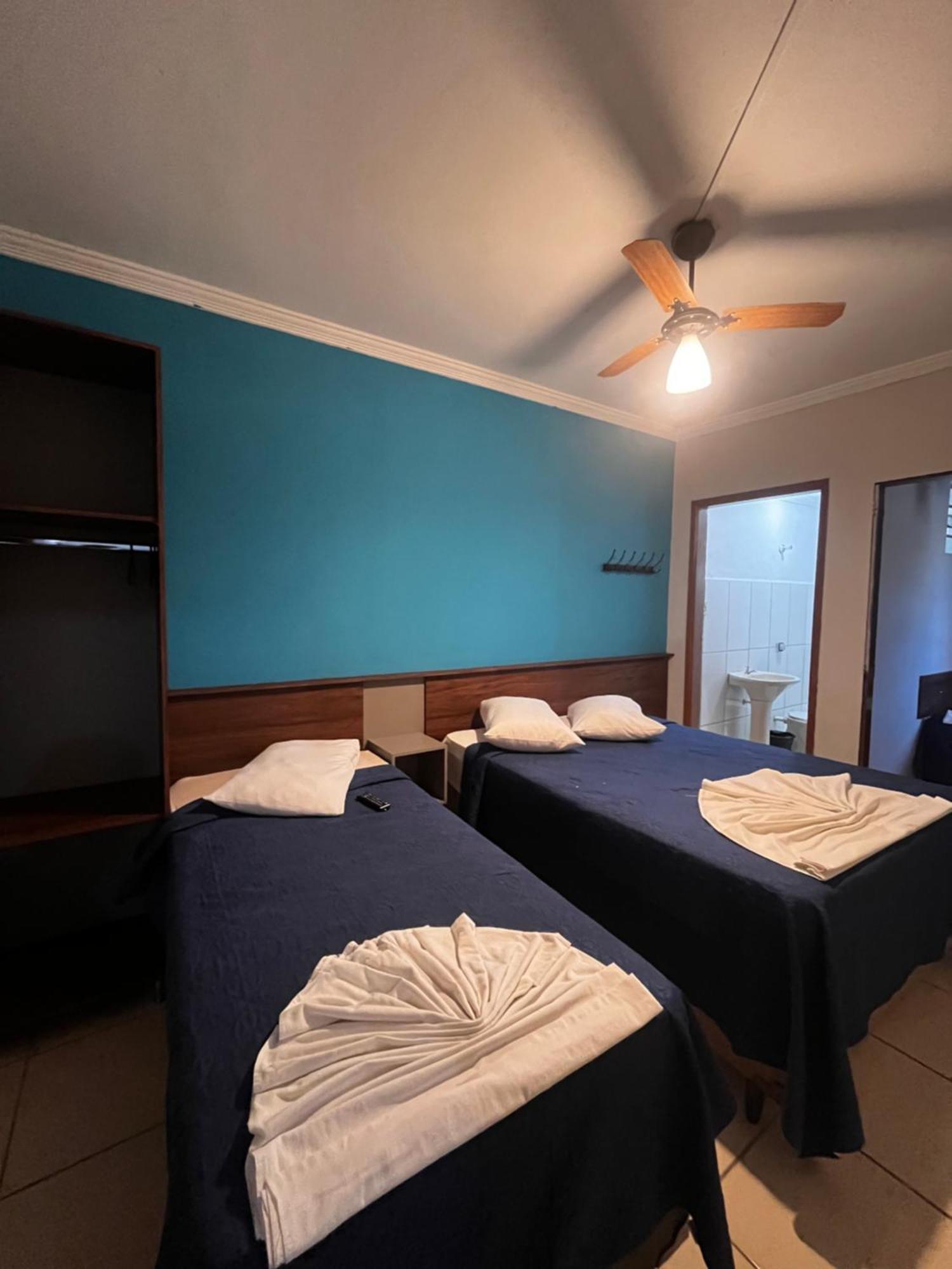 Hotel Cesar Nogueira Aparecida  Bagian luar foto